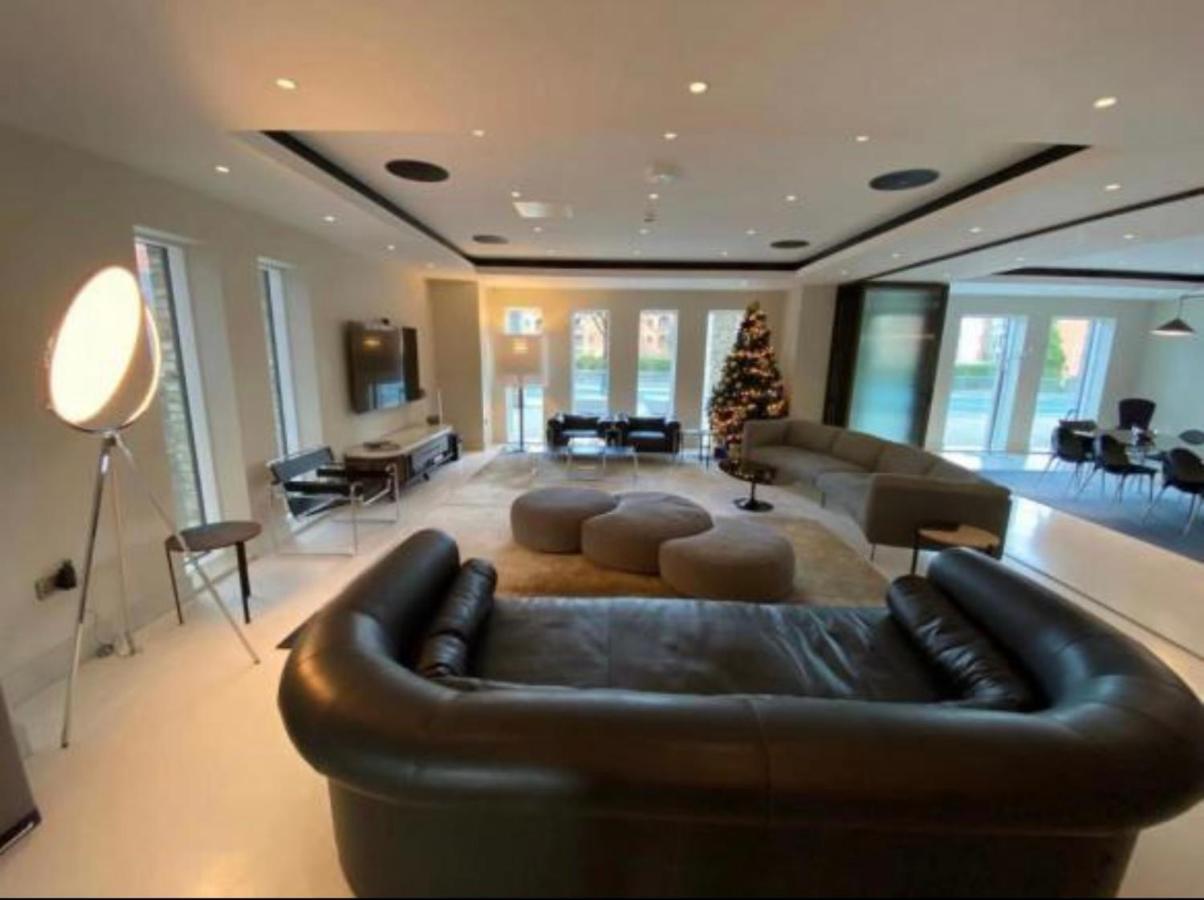 Brand New Luxury Manchester City Centre 2 Bed Apartment Skyline Views Exterior photo